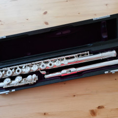 YAMAHA 81 silver flute,