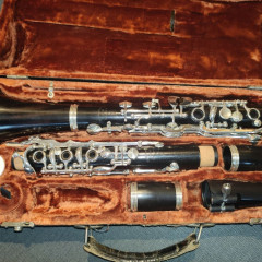 Bb clarinet Arthur Uebel completely overhauled by the master himself, built in 1958,