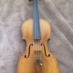 Violin made by Loránd Rácz, in Netherland (the luthier was likely of Hungarian origin) in 1917.,