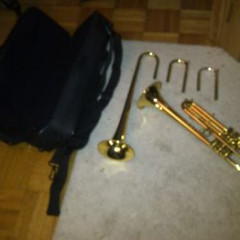 Jarome Callet Jazz Trumpet, Brass laquer, written on bell which is removable.3rd valve ring on top,,
