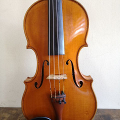Hungarian violin, year 1.996,